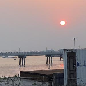 高跟鞋跟扎进尿眼扎流血视频
